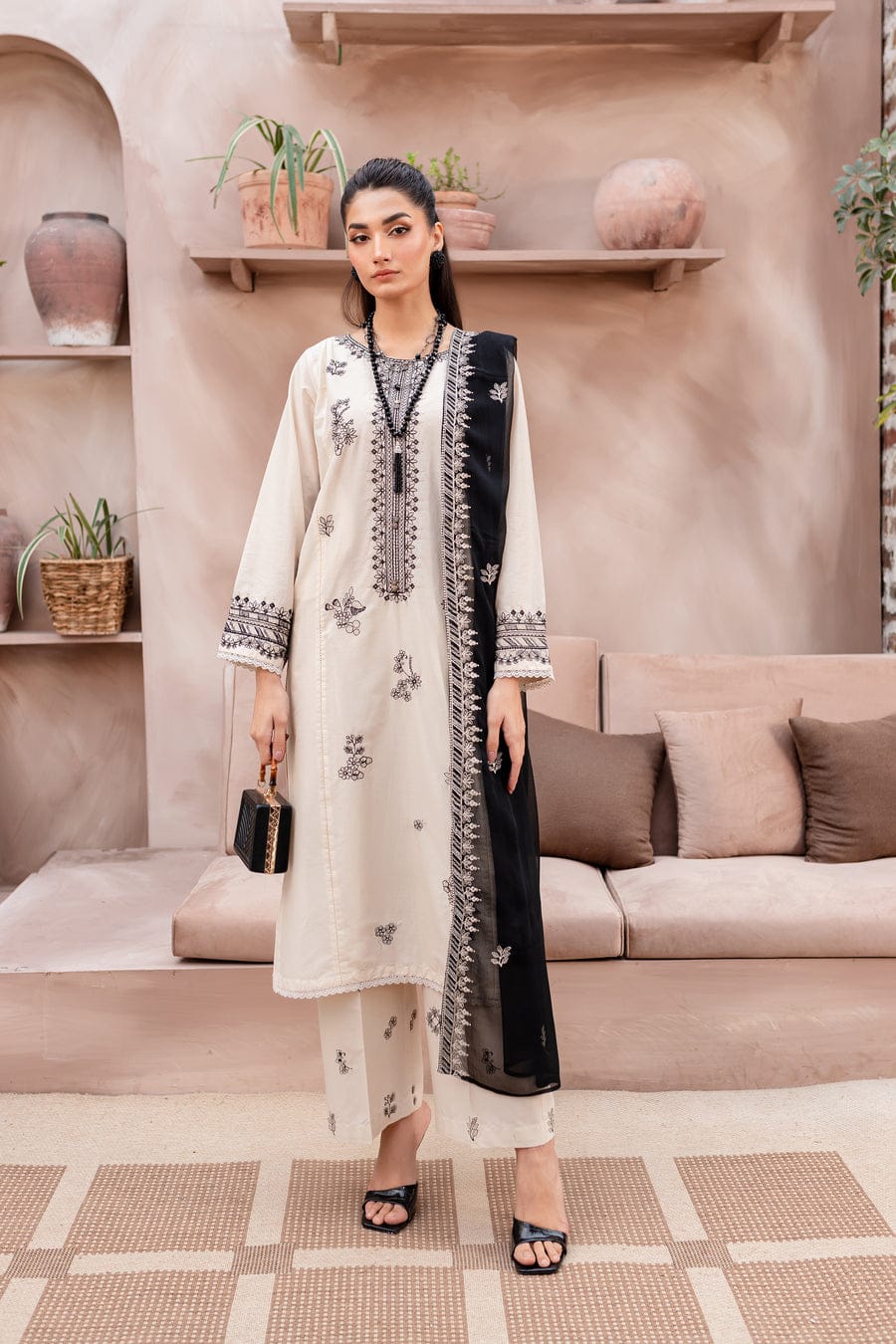 Pakistani Lawn Suit