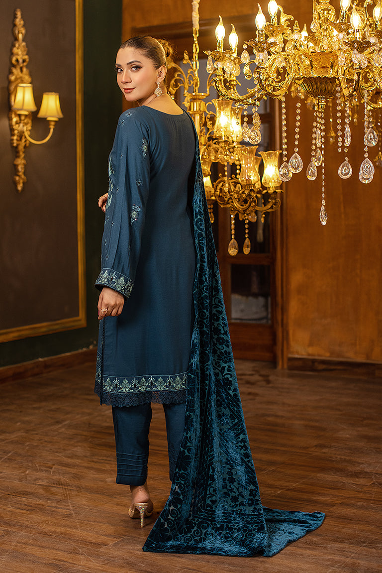 embroidered Karandi winter suit